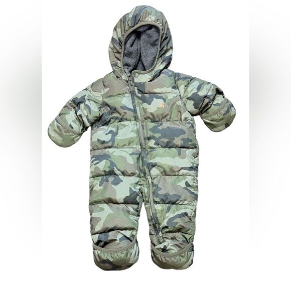 Baby Gap Green Camo Snowsuit - Picture 1 of 5